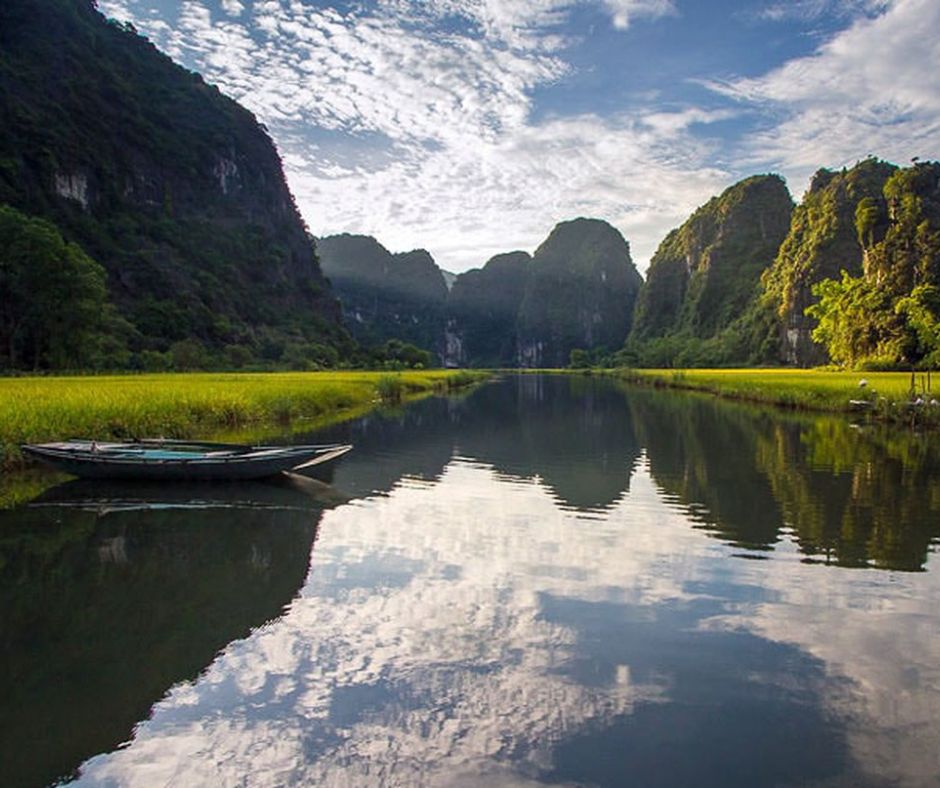 Private car rental of Hanoi to Ninh Binh