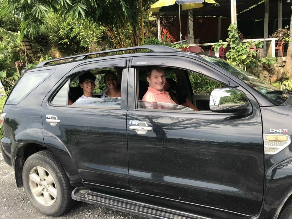 Dong Hoi airport to Phong Nha by private taxi