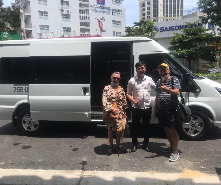 Ninh Binh to Ha Noi private taxi transfer