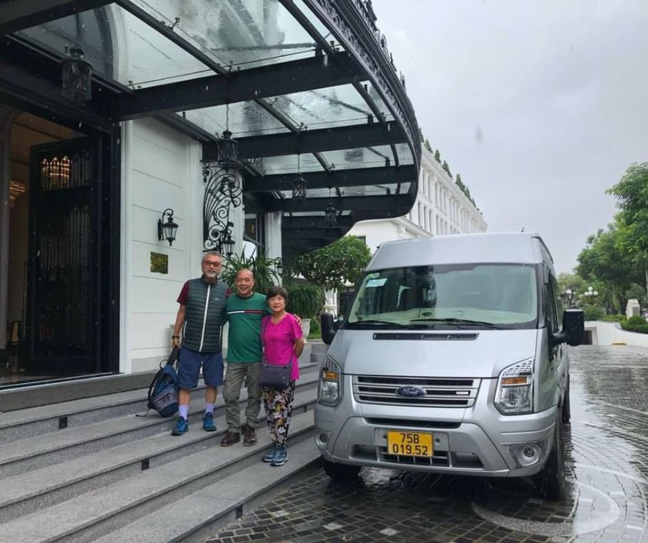 Hue to Hoi An private car transfer - top 1 of Hue Private Car hue to Hoi An door to door service