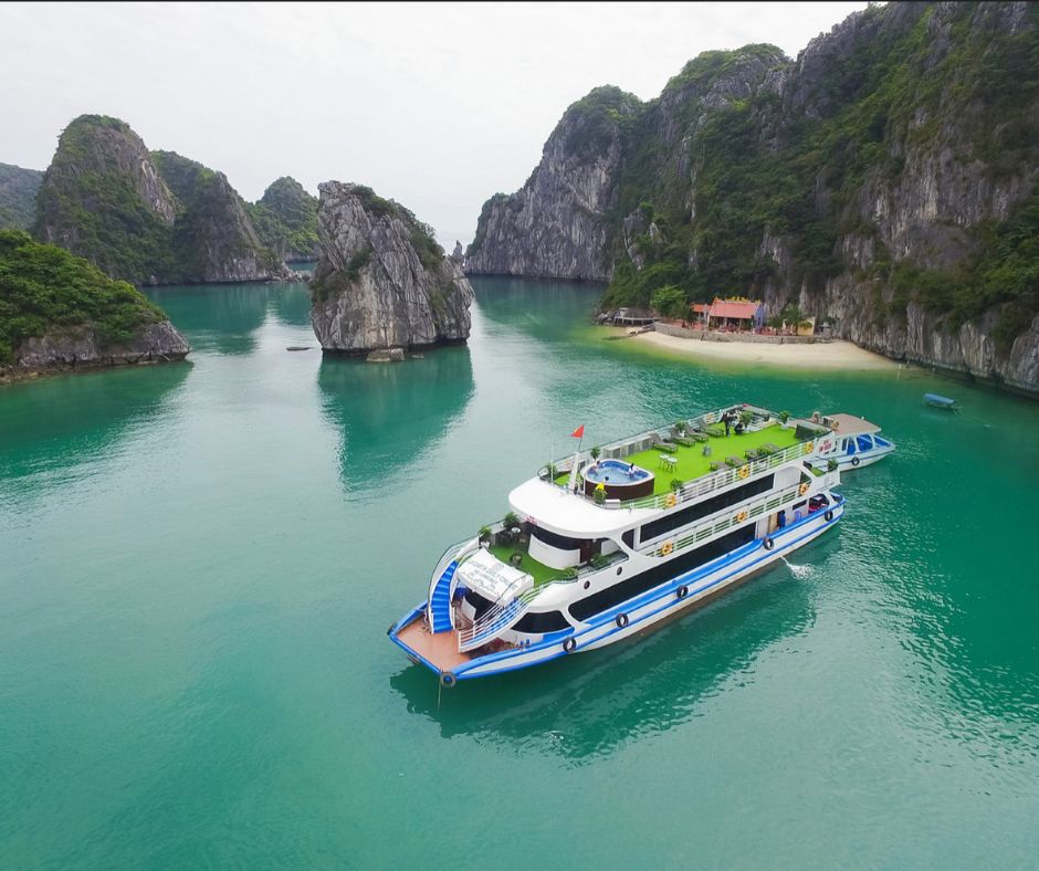 Halong bay Shore excursions